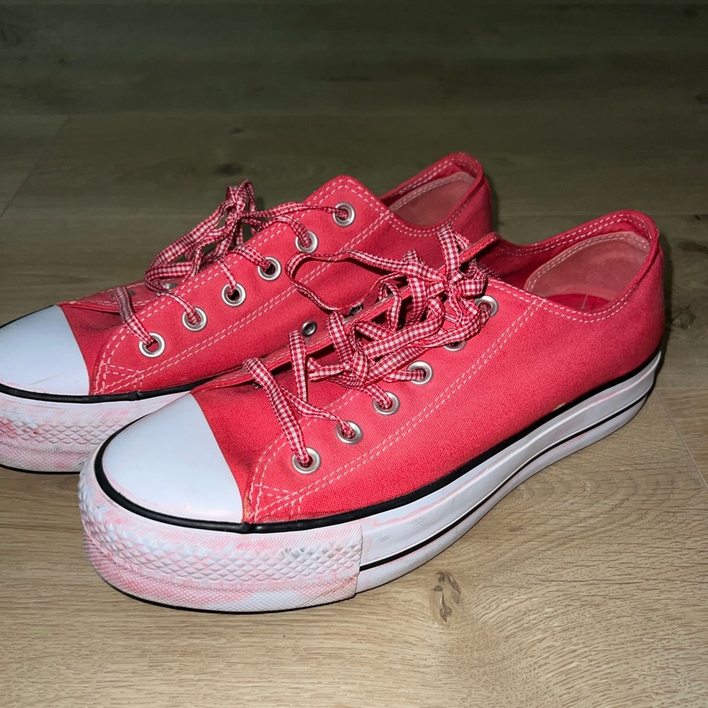 PLATFORM Converse Women's Red Canvas Sneakers